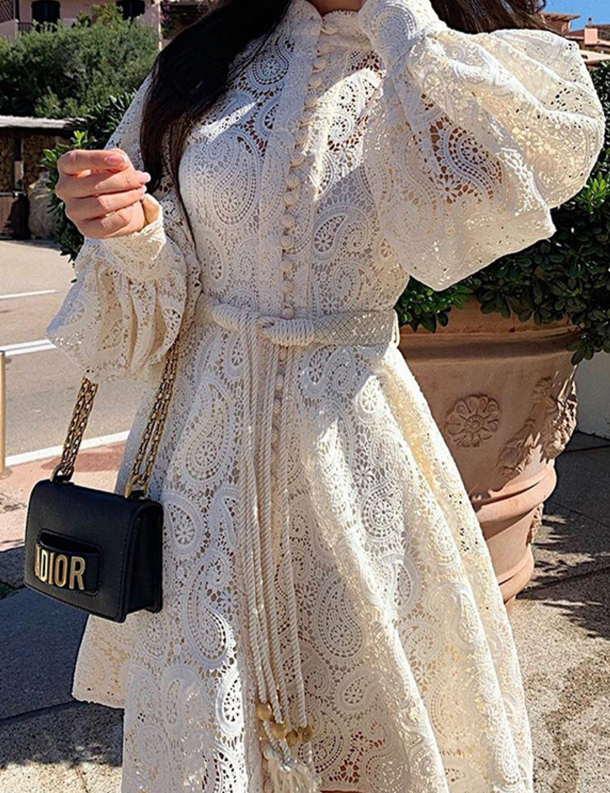 Well Tailored Dress with a Graceful Silhouette