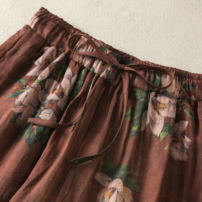 Well Tailored Pants with a Graceful Silhouette