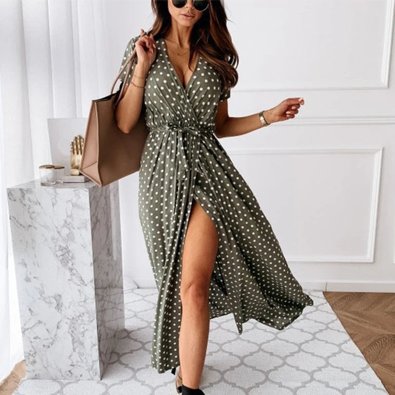 Gracefully Styled Dress for Any Occasion