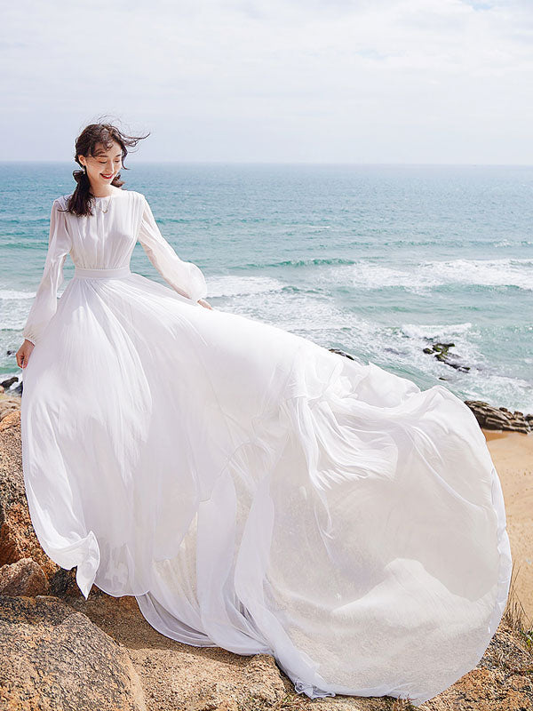 Beautifully Crafted Dress in a Classic Style