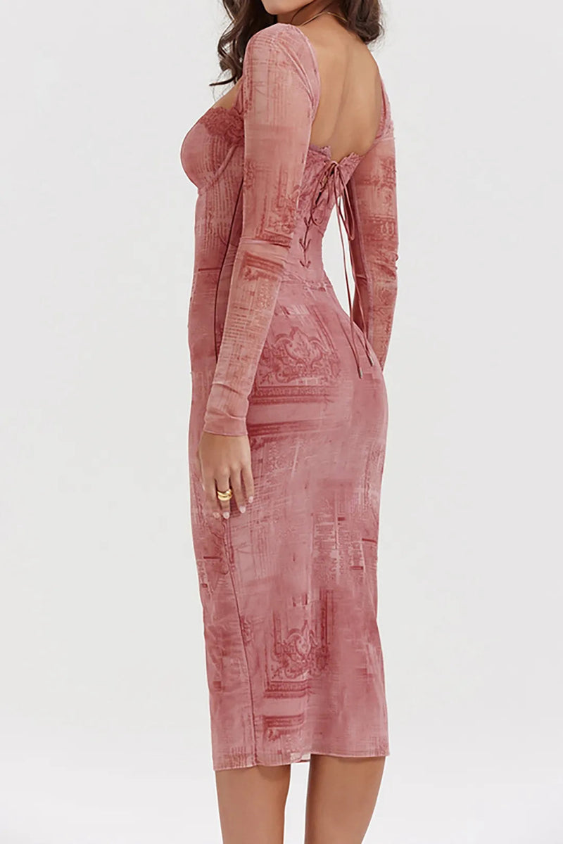Beautifully Finished Dress in a Timeless Design