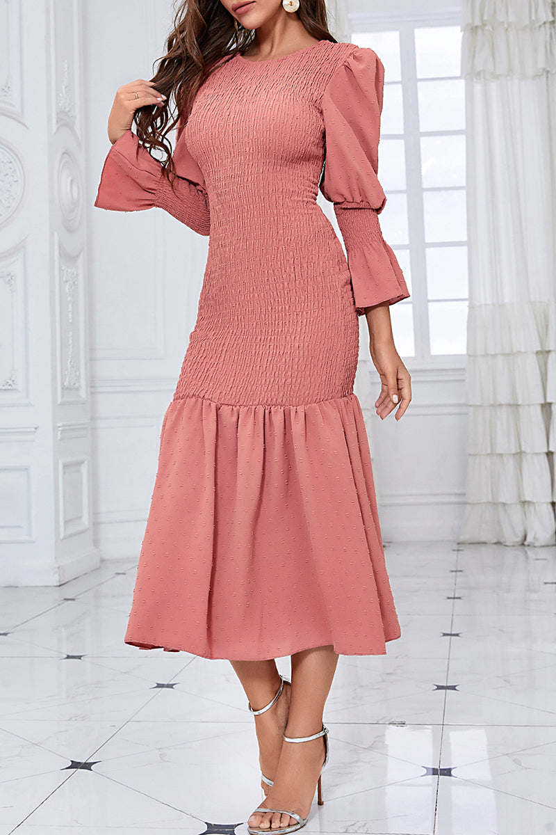 Gracefully Styled Dress for Any Occasion