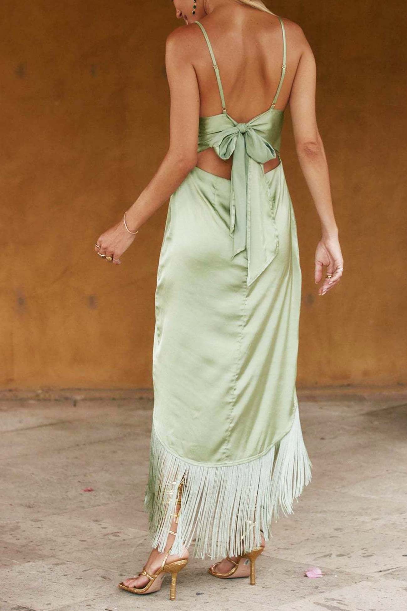 Gracefully Styled Dress for Any Occasion