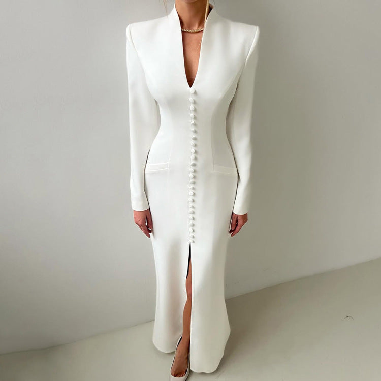 Beautifully Finished Dress in a Timeless Design