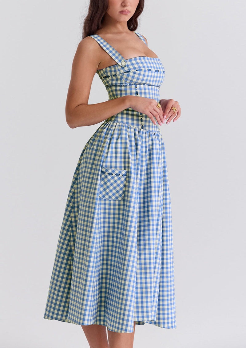 Sophisticated Dress with a Clean Classic Look