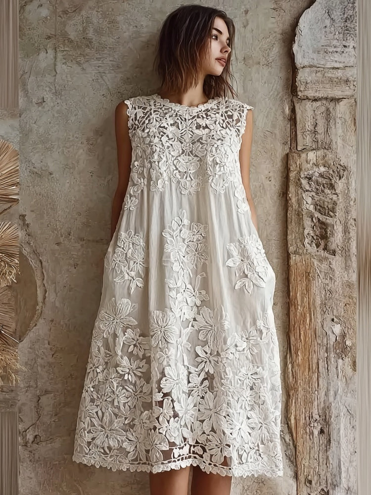 Beautifully Finished Dress in a Timeless Design