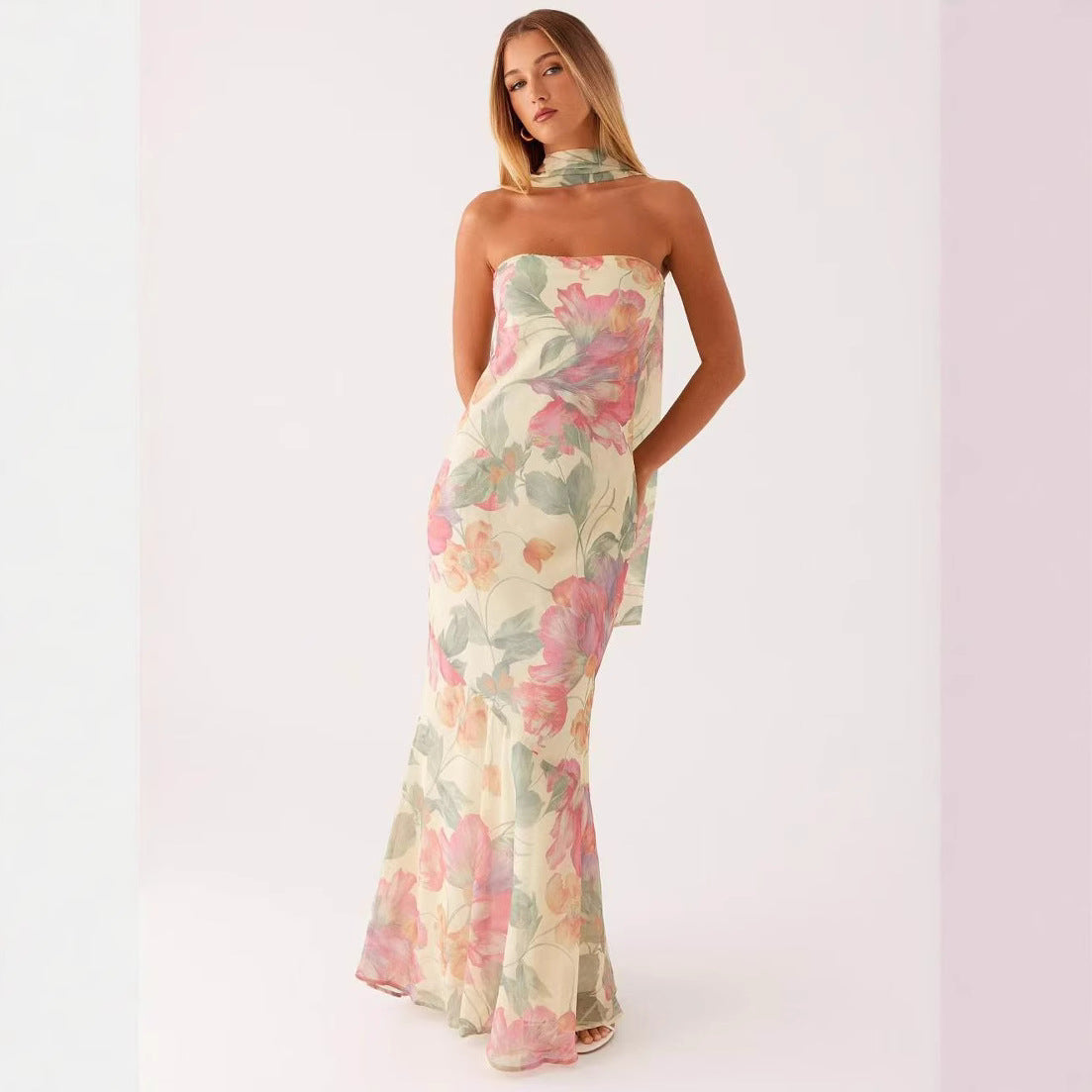 Beautifully Crafted Dress in a Classic Style