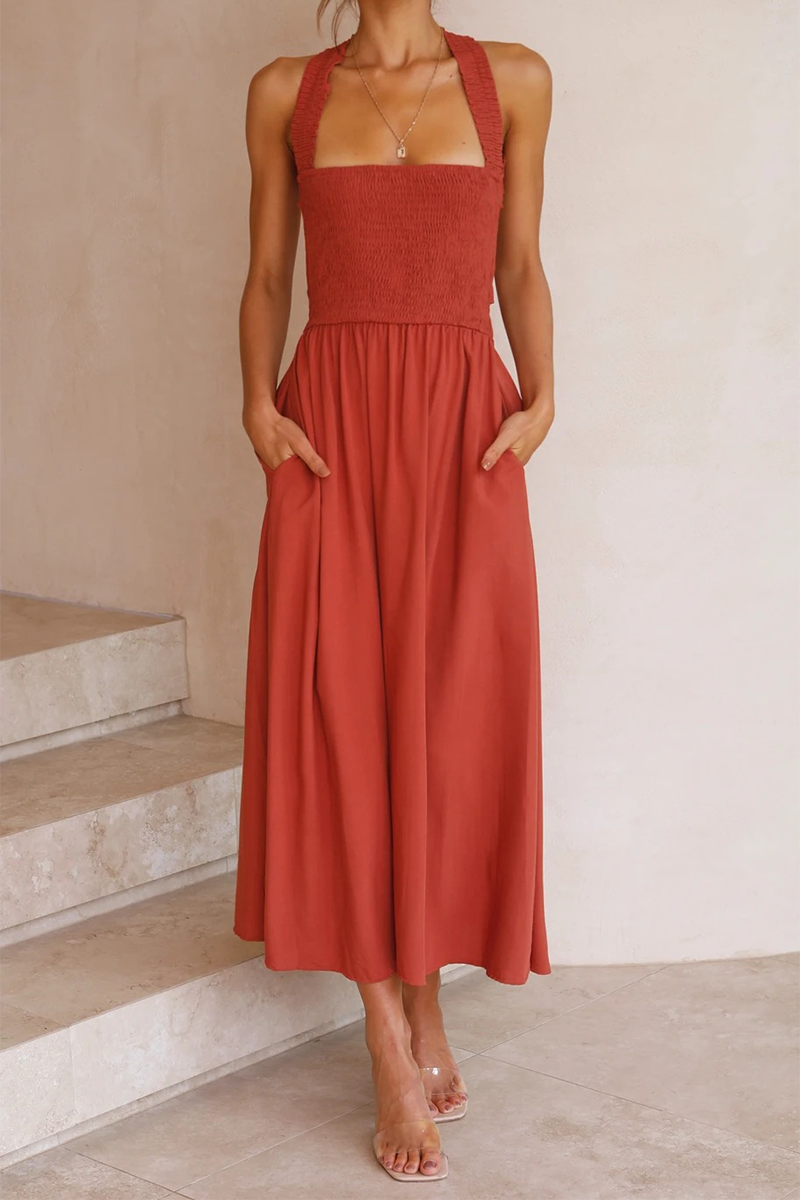 Effortlessly Elegant Dress with a Timeless Design