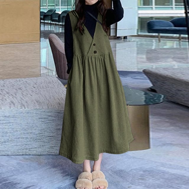 A Vintage Style Dress with Delicate Timeless Details