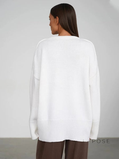 Effortlessly Elegant Sweater with a Timeless Design