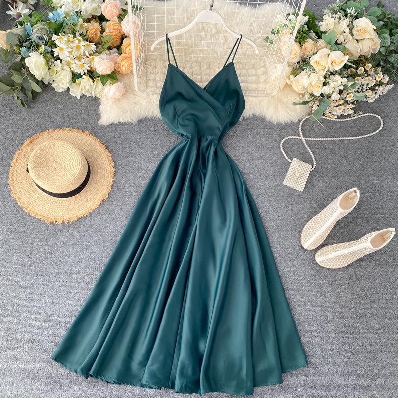 Classic Vintage Dress with a Flattering Fit