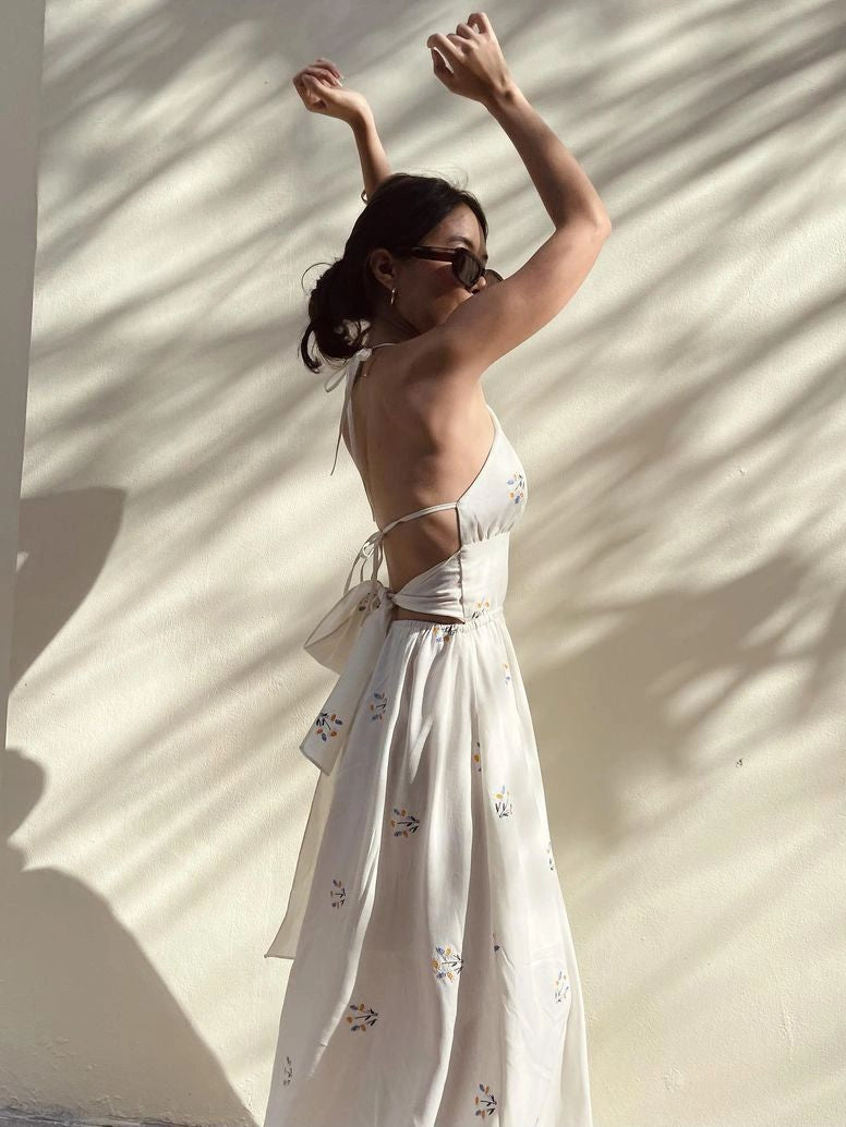 Classic Vintage & Enduringly Stylish Dress