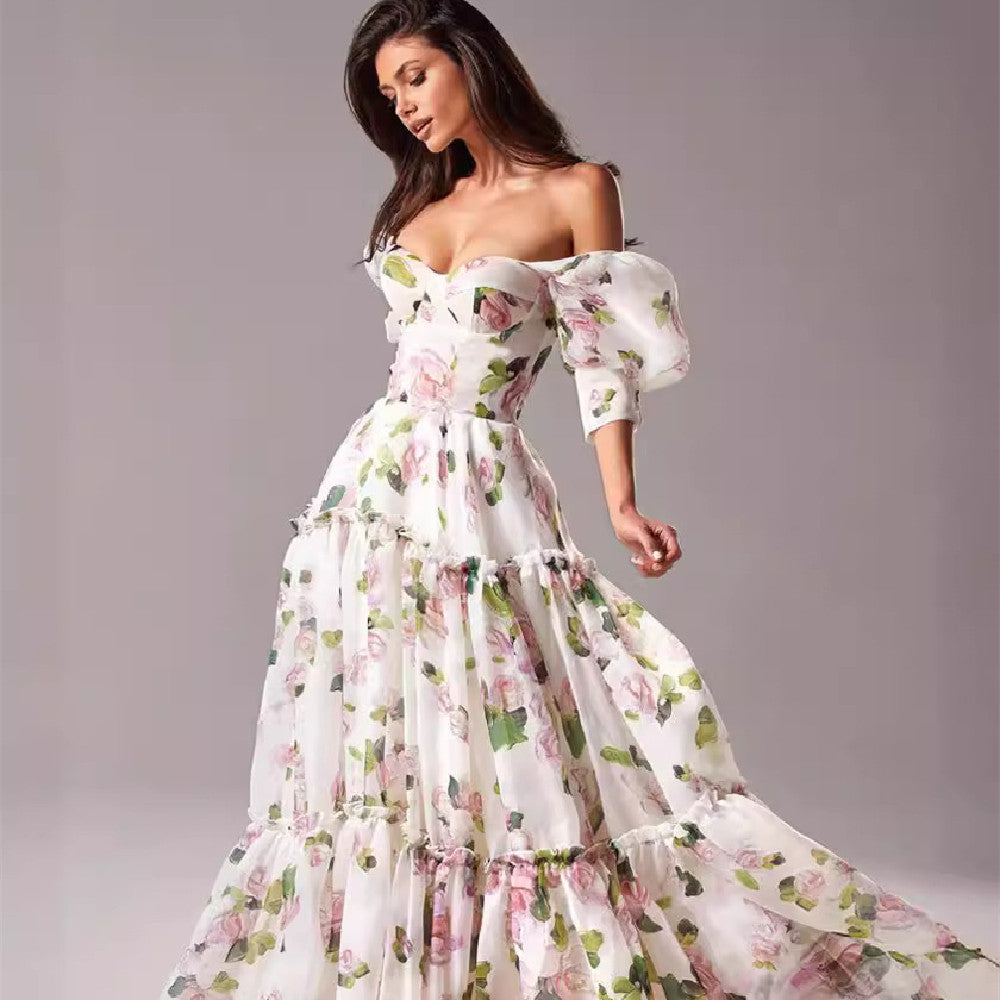 Well Tailored Dress with a Graceful Silhouette