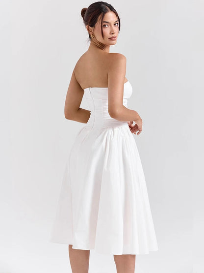 Beautifully Finished Dress in a Timeless Design