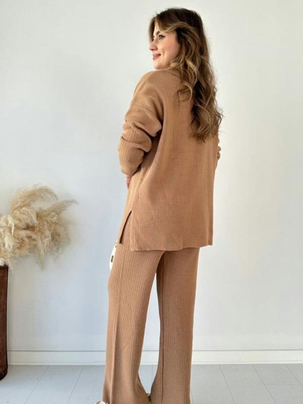 Polished Pants with an Effortless Classic Look