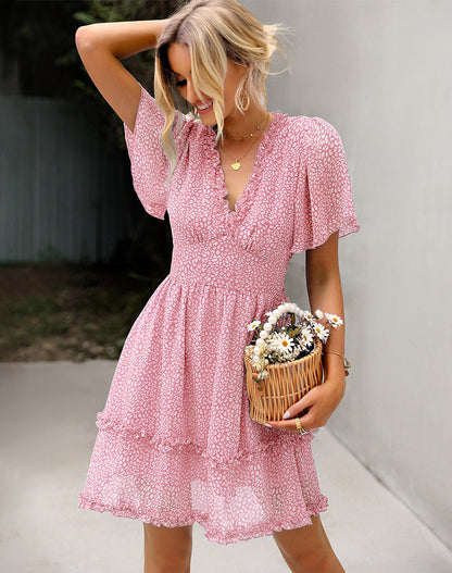 Effortlessly Elegant Dress with a Timeless Design