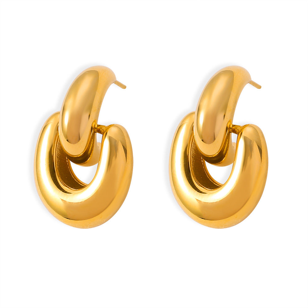 Romantic Gold Earring for Special Moments