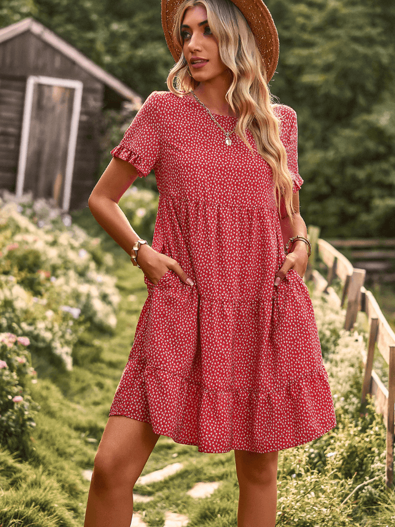 Beautifully Finished Dress in a Timeless Design