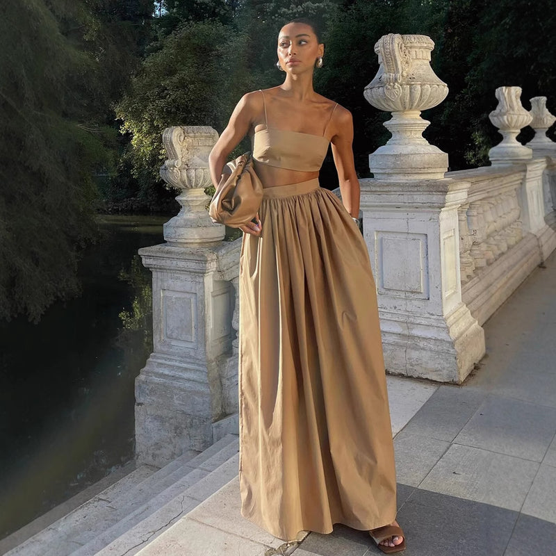 Well Tailored Garment with a Graceful Silhouette