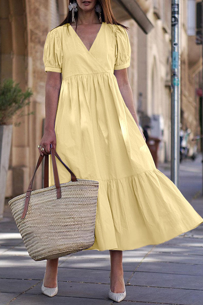 Effortlessly Elegant Dress with a Timeless Design
