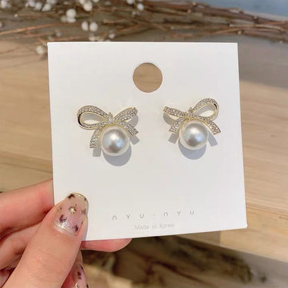 Beautiful Pearl Earring with Unique Style