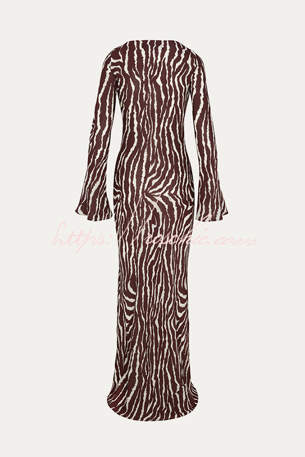 Sophisticated Dress with a Clean Classic Look