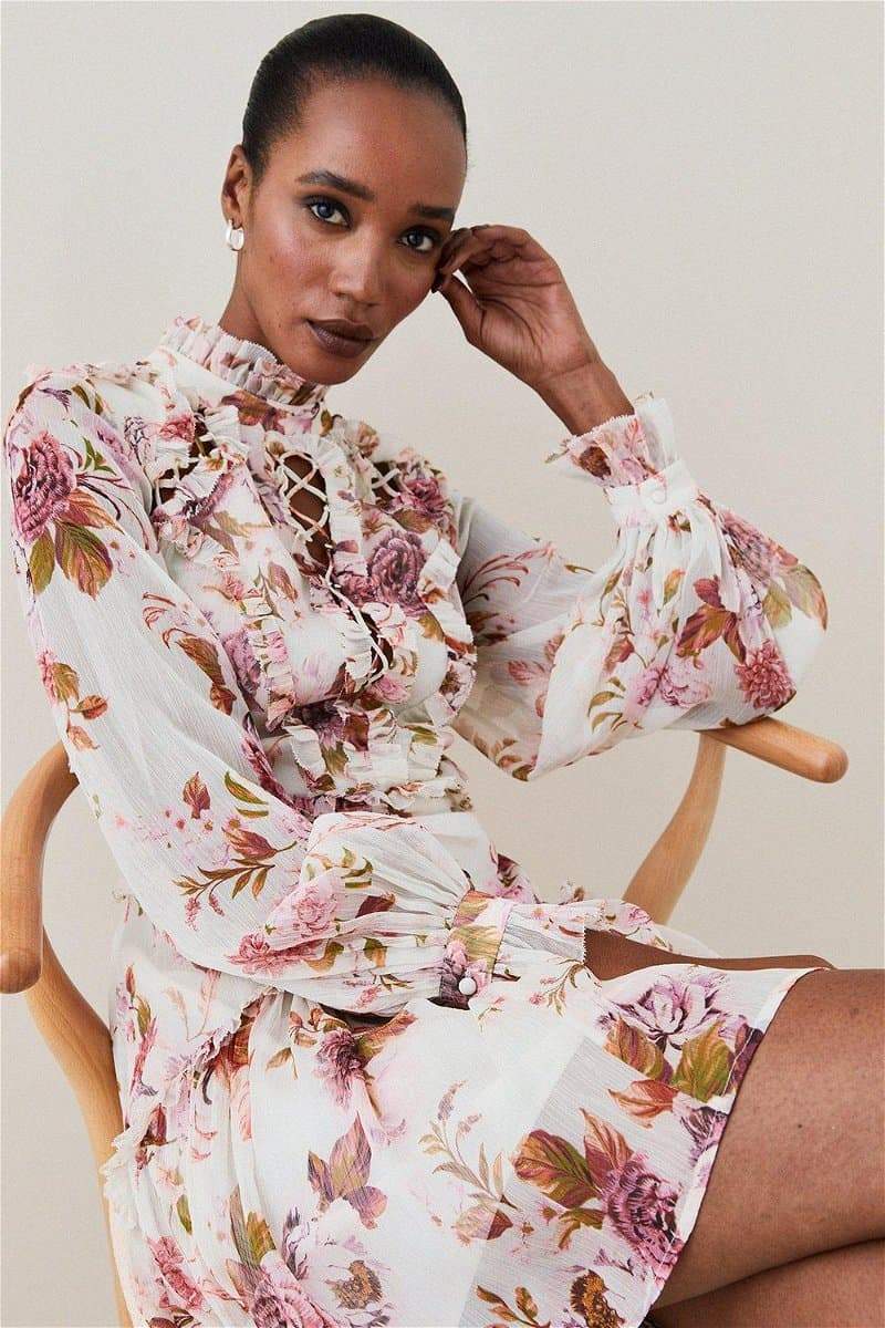 Classic Vintage & Enduringly Stylish Dress