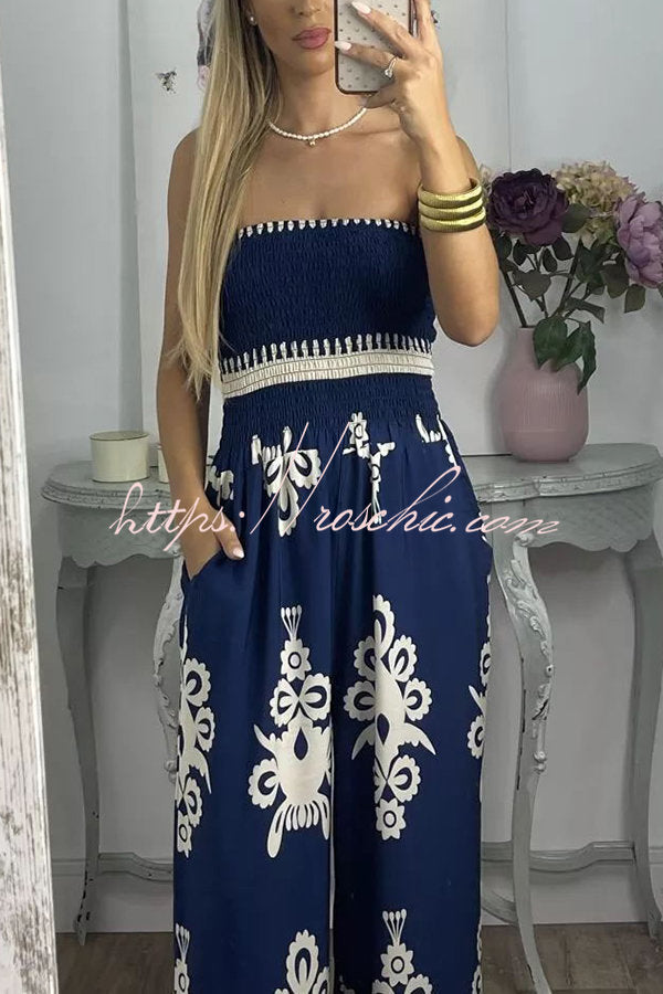 Gracefully Styled Garment for Any Occasion