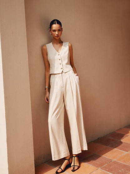 Well Tailored Coat with a Graceful Silhouette