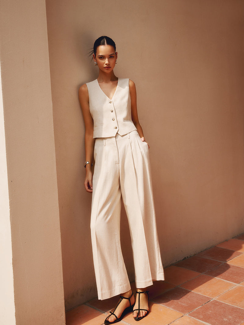 Well Tailored Coat with a Graceful Silhouette