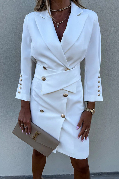 Well Tailored Dress with a Graceful Silhouette