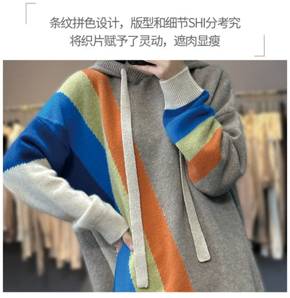 Well Tailored Sweater with a Graceful Silhouette