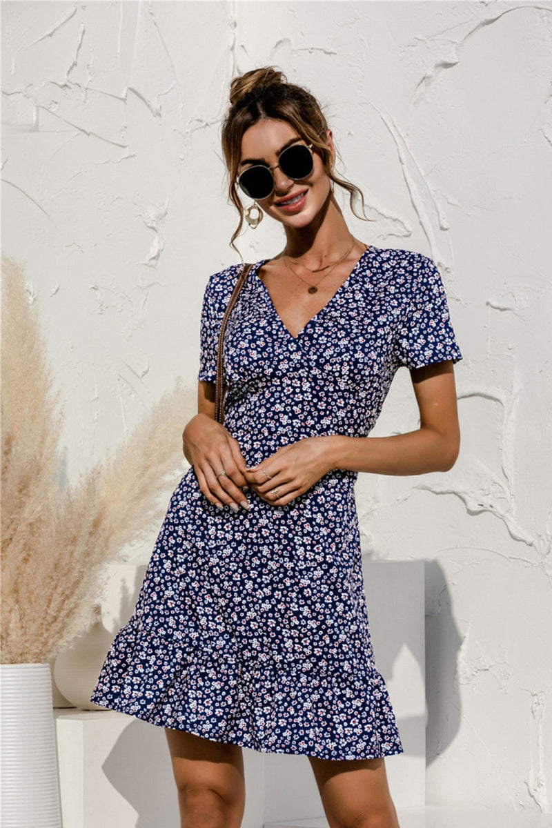 Beautifully Finished Dress in a Timeless Design
