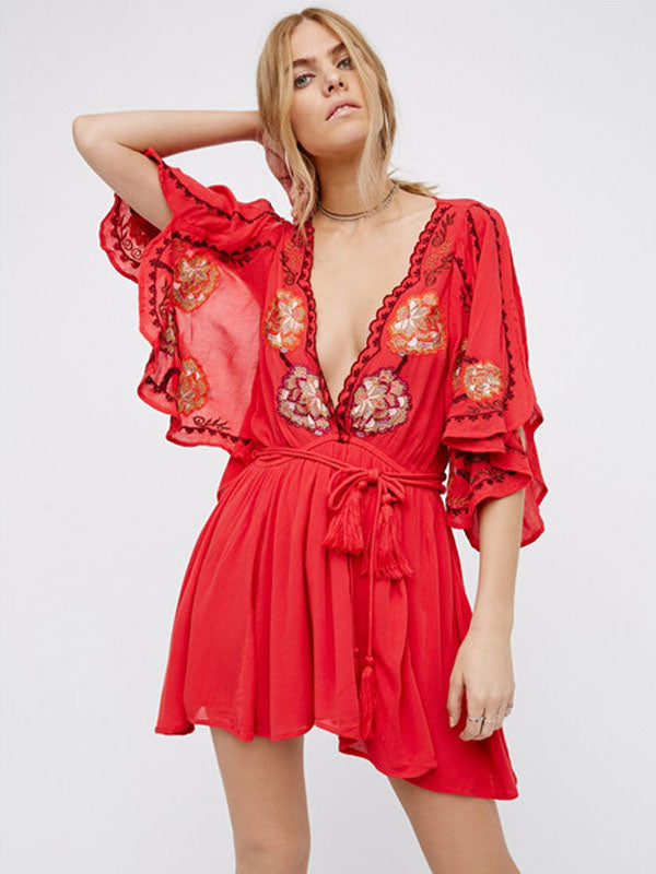Beautifully Finished Dress in a Timeless Design