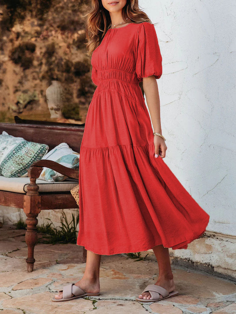 Well Tailored Dress with a Graceful Silhouette