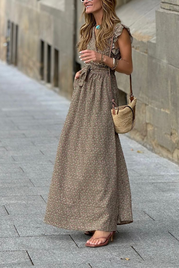 Sophisticated Dress with a Clean Classic Look