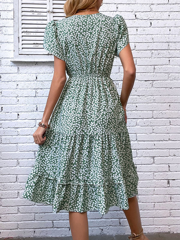 Classic Vintage Dress with a Flattering Fit