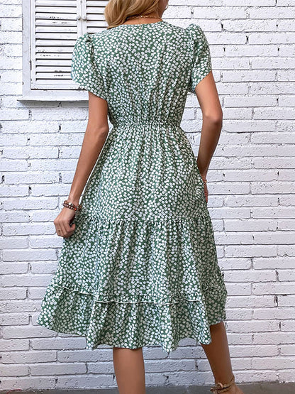 Classic Vintage Dress with a Flattering Fit