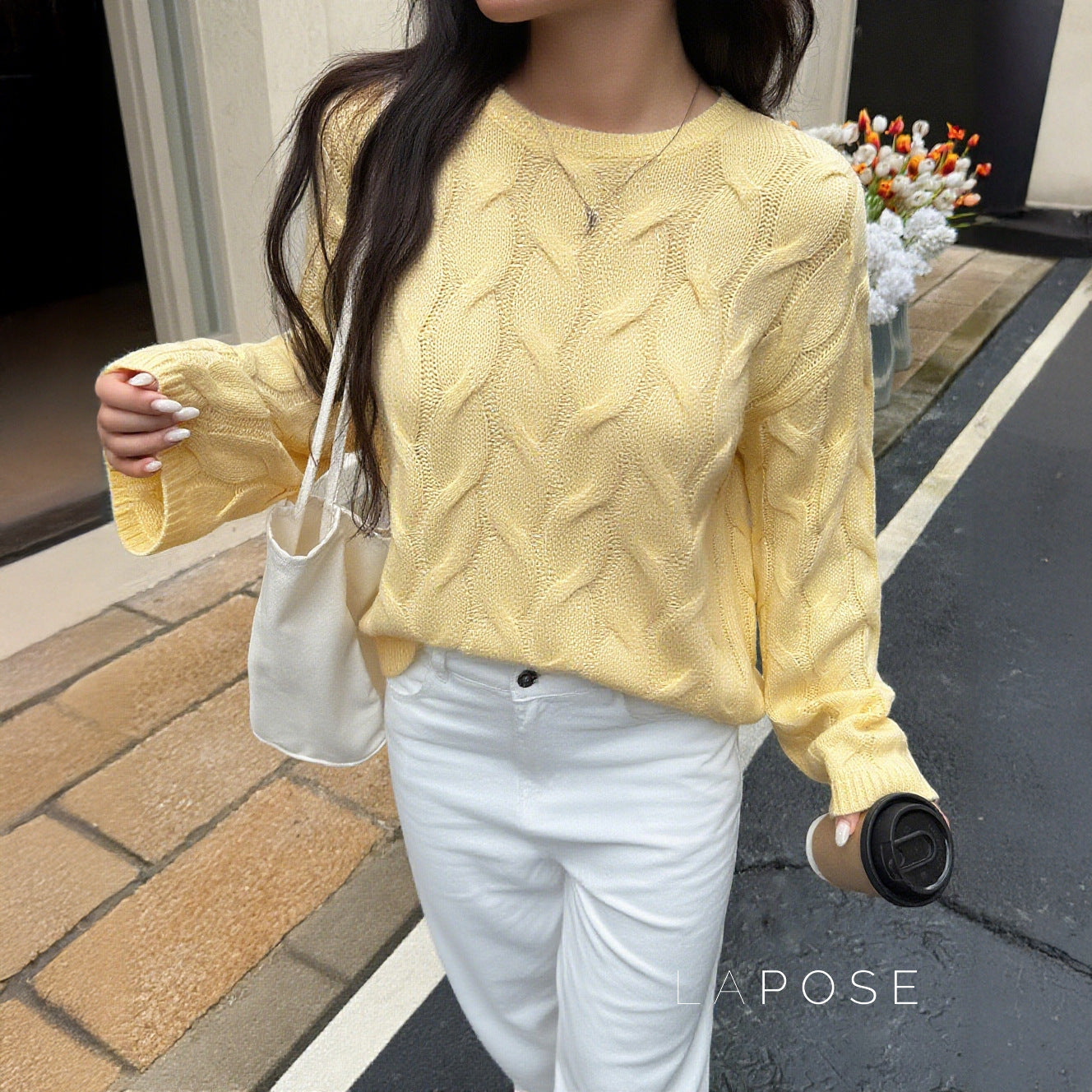 Well Tailored Sweater with a Graceful Silhouette