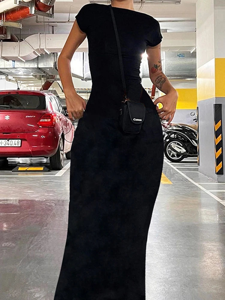 Gracefully Styled Dress for Any Occasion