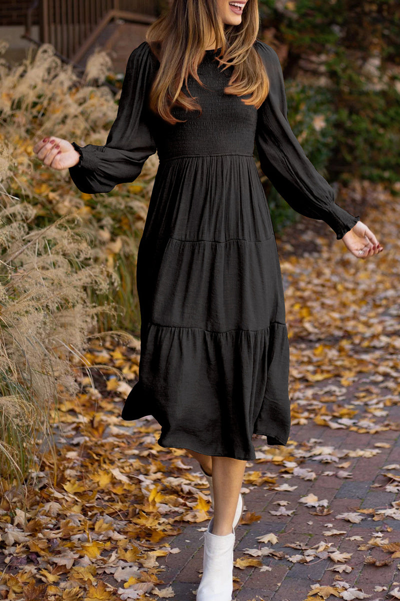 Beautifully Finished Dress in a Timeless Design