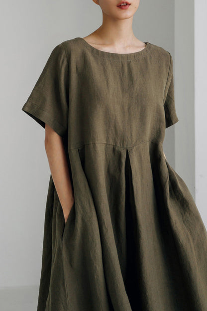 Sophisticated Dress with a Clean Classic Look