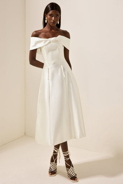 Polished Dress with an Effortless Classic Look
