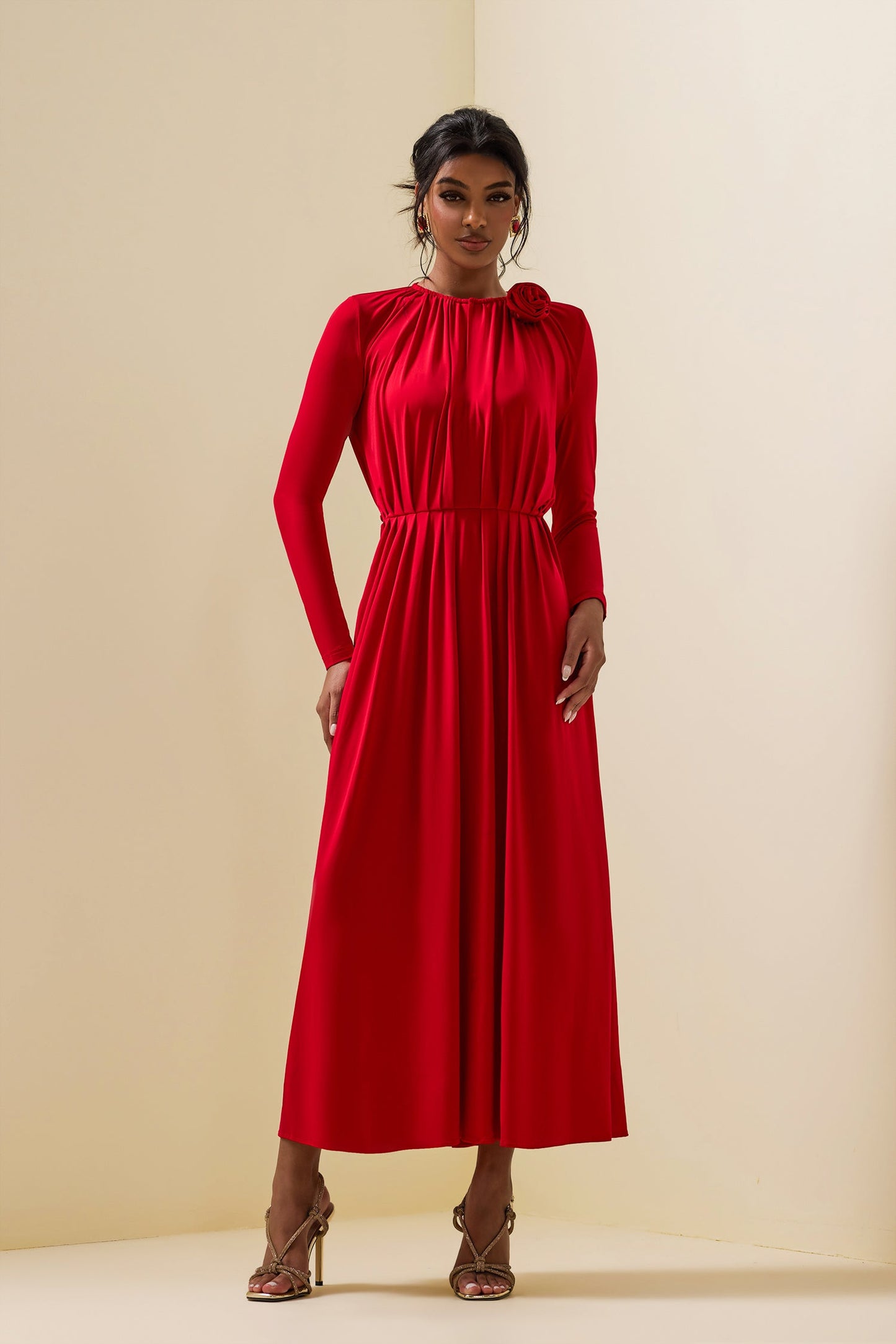 Beautifully Crafted Dress in a Classic Style