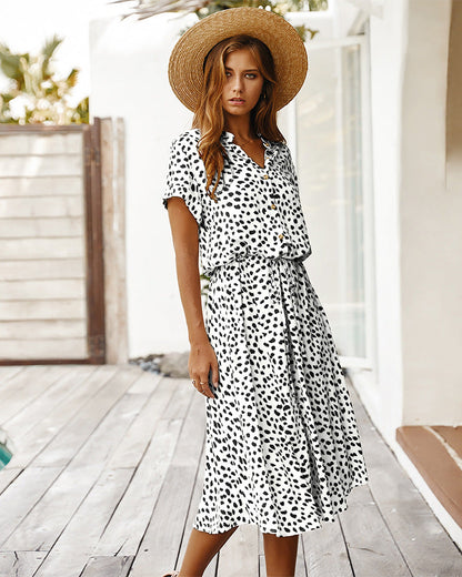 Well Tailored Dress with a Graceful Silhouette