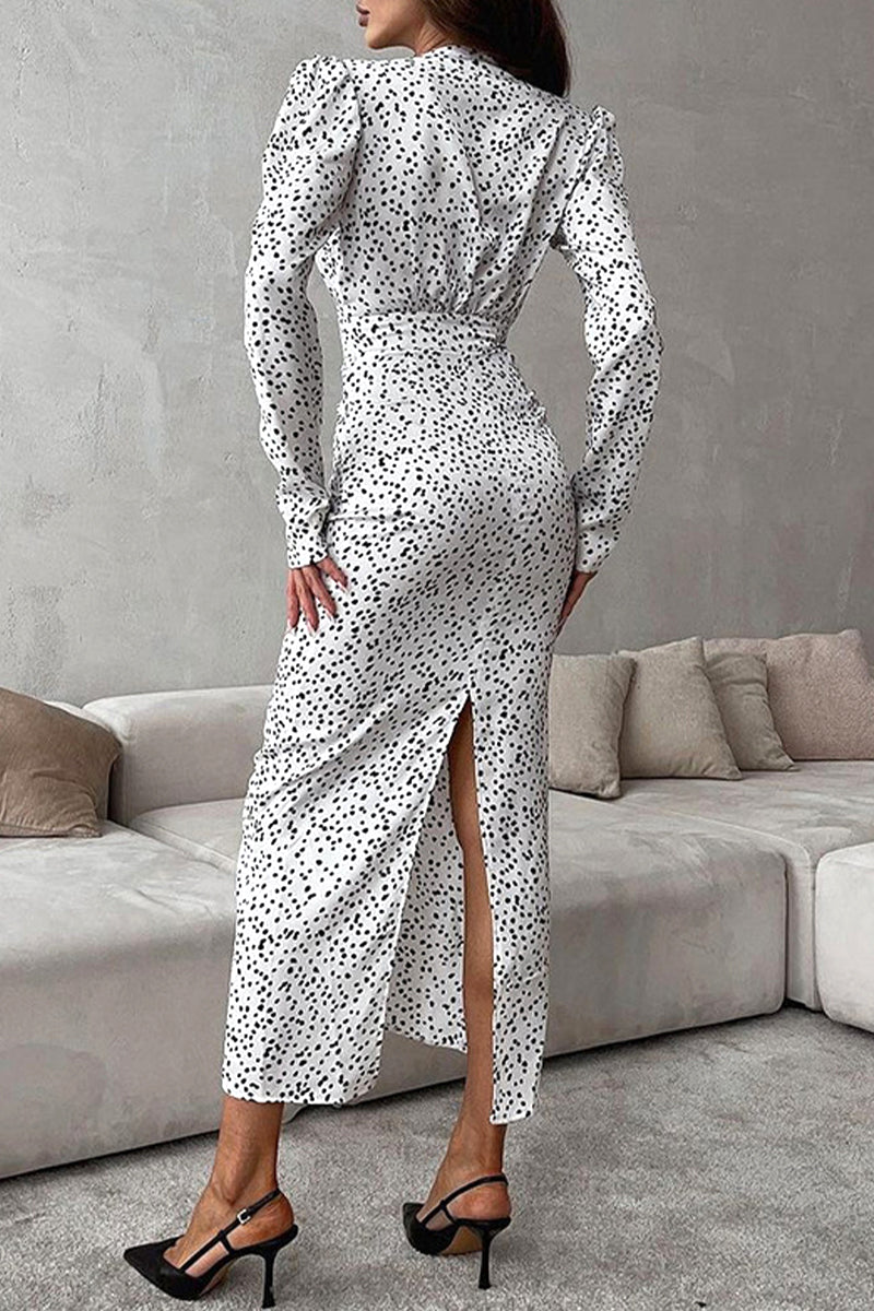 Effortlessly Elegant Dress with a Timeless Design