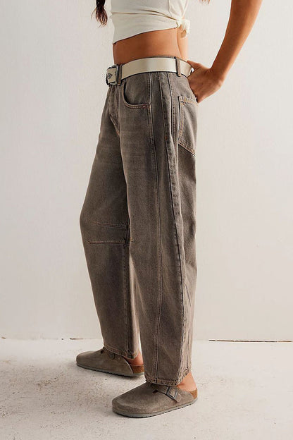 Effortlessly Elegant Garment with a Timeless Design