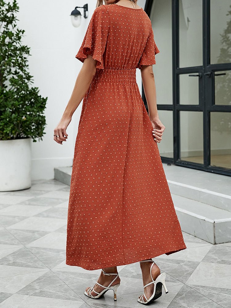 Effortlessly Elegant Dress with a Timeless Design