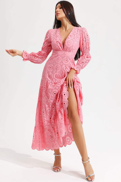 Beautifully Finished Dress in a Timeless Design