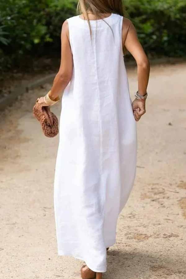 Beautifully Finished Dress in a Timeless Design